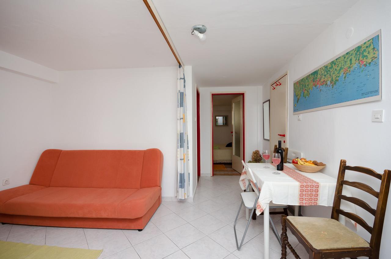 Apartments Milan Poreč Exteriör bild